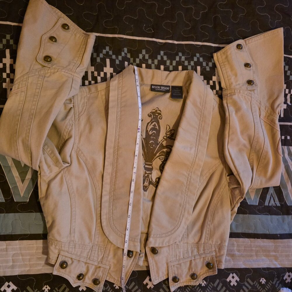 Bisou Bisou M embellished cropped jacket. - Picture 5 of 7